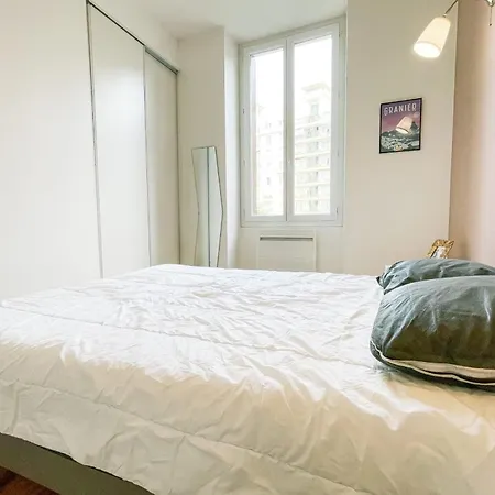 Apartment #g3 The Authentic T2 Downtown Balcony Tramway