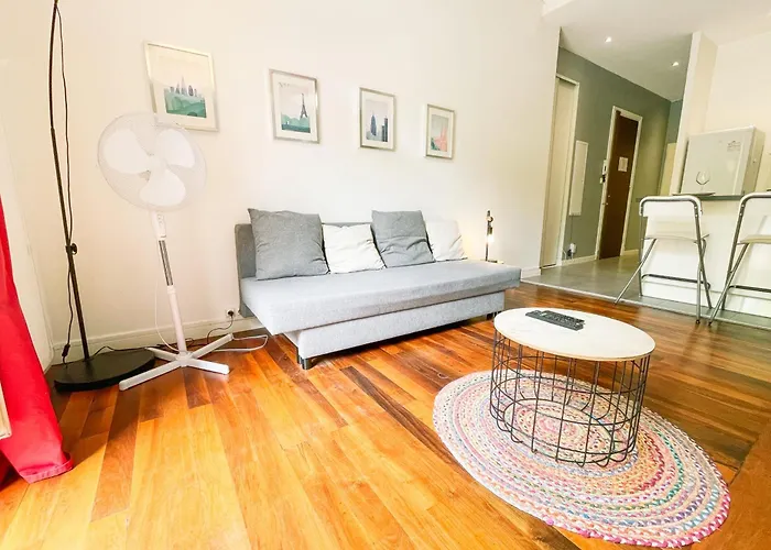 #g3 The Authentic T2 Downtown Balcony Tramway Grenoble